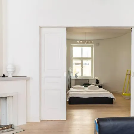 Stunning Downtown Retreat Apartment *